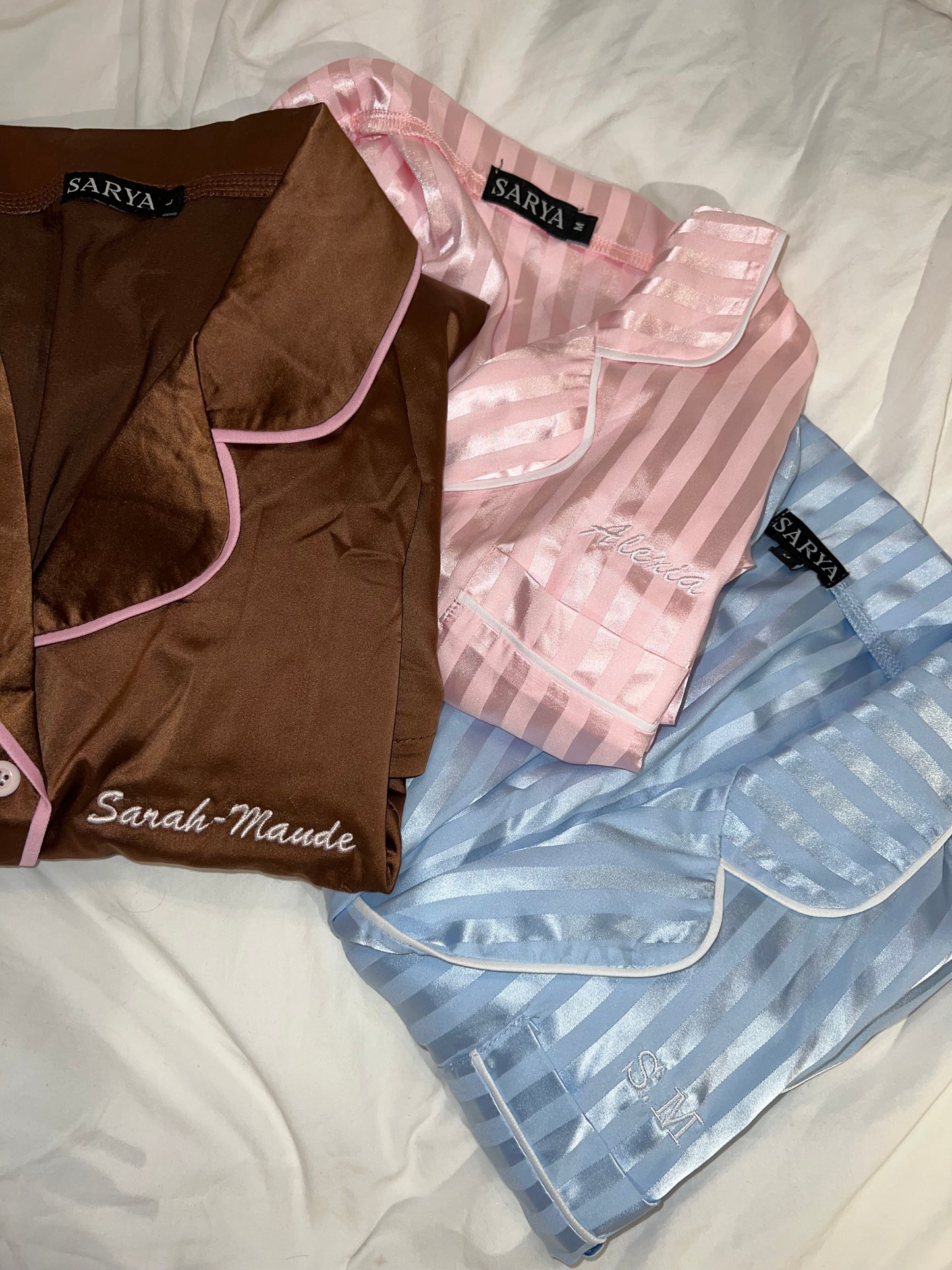 BRODERIE (VOIR DESCRIPTION)