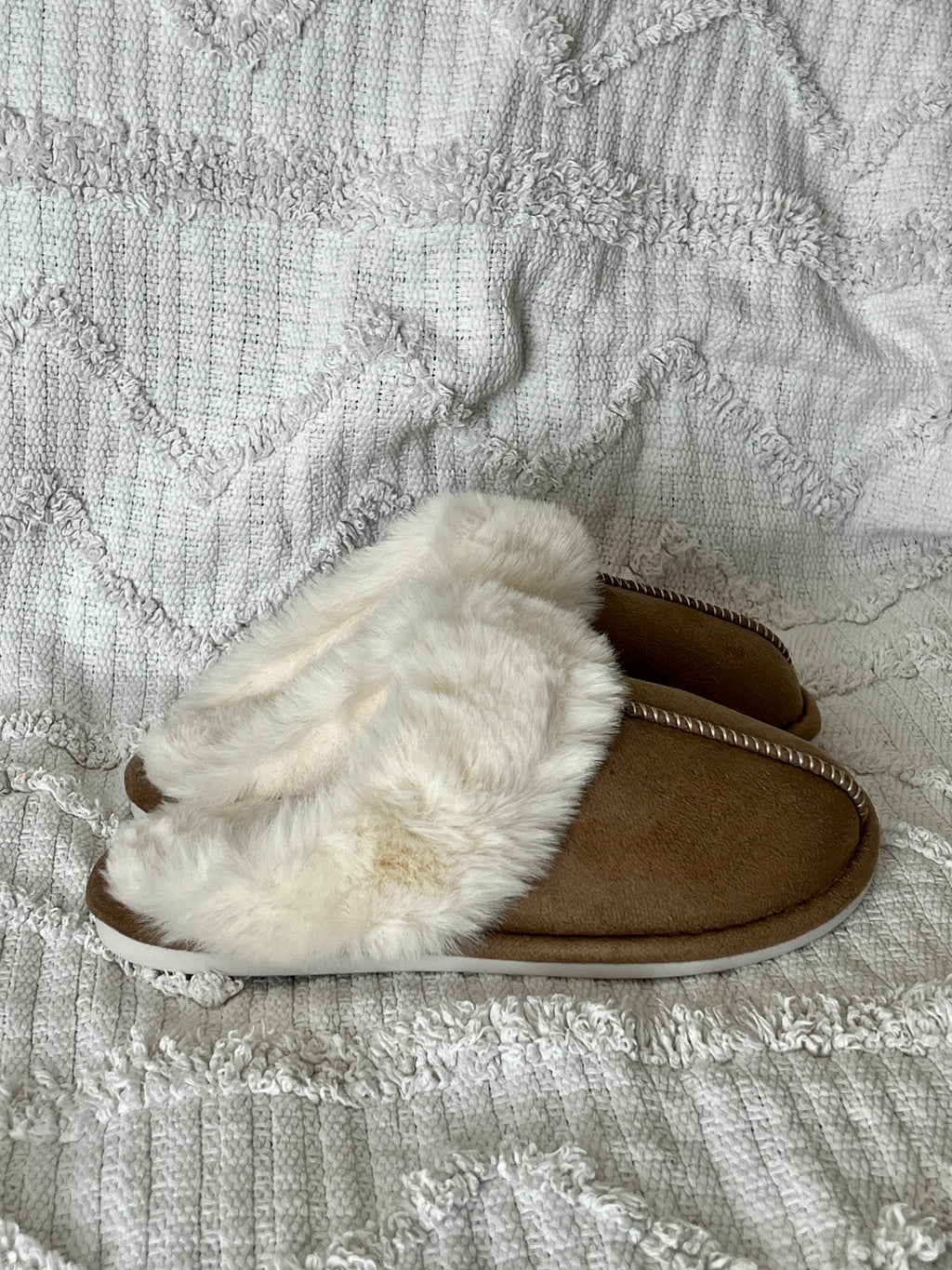 CAPPUCCINO SLIPPERS